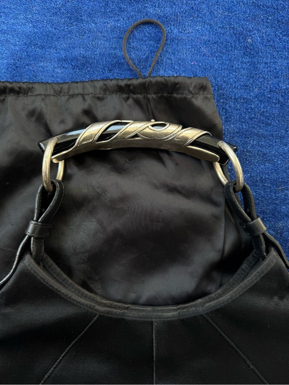 Yves Saint Laurent Mombasa Hobo bag - Picture 9 of 14